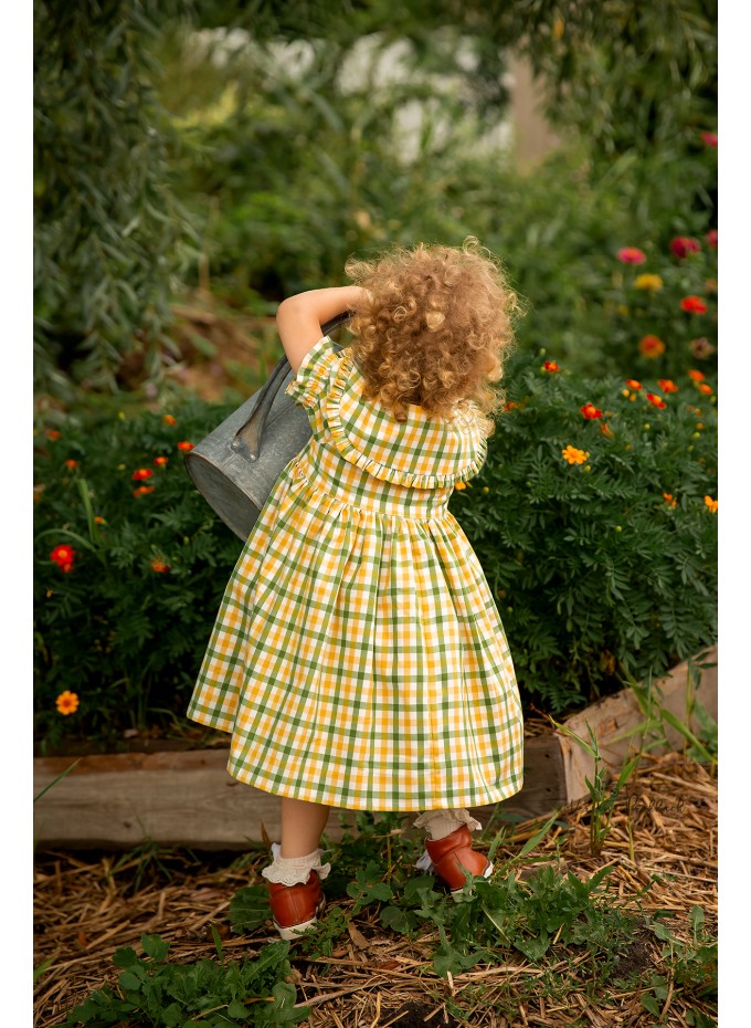 Gingham Green Dress – A Fresh and Charming Easter Look for Your Little One