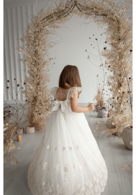 Charming Ivory Flower Girl Dress with Lace Details and Bow Accent