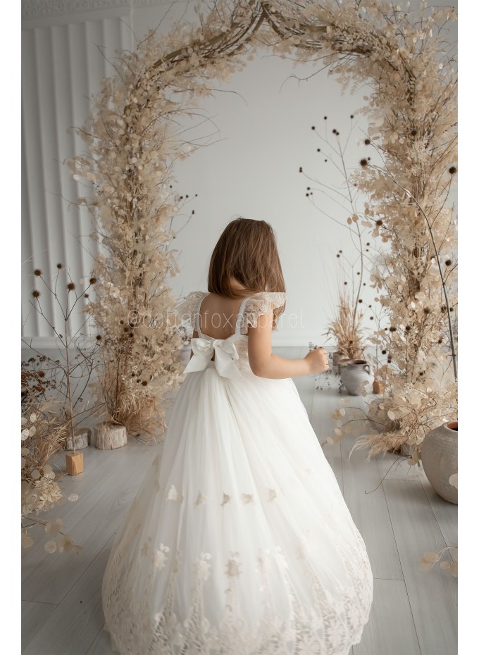 Charming Ivory Flower Girl Dress with Lace Details and Bow Accent