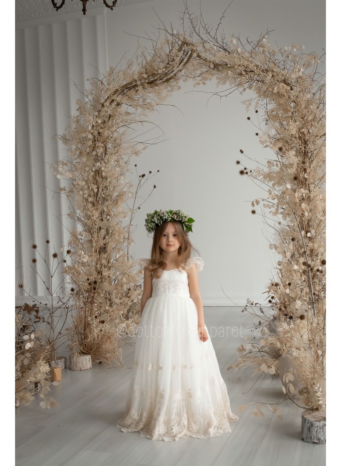 Charming Ivory Flower Girl Dress with Lace Details and Bow Accent